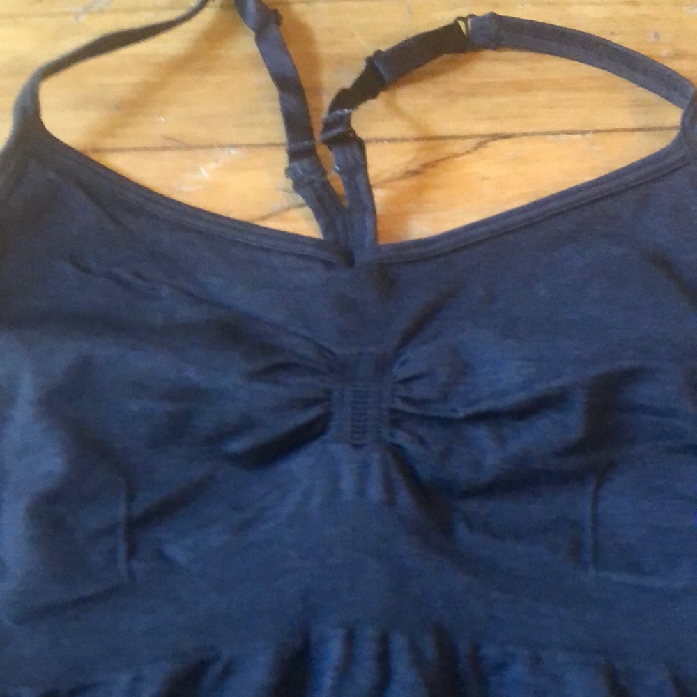 Tank tops $10 each size 6 - Picture 2 of 5